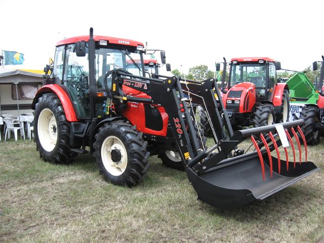 Zetor_Forterra_11441_en_8641MIT_Forderlader